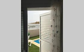 VV VALDECONCHA, piscina climatizada privada y vistas al mar